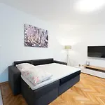 Lägenhet Duje *