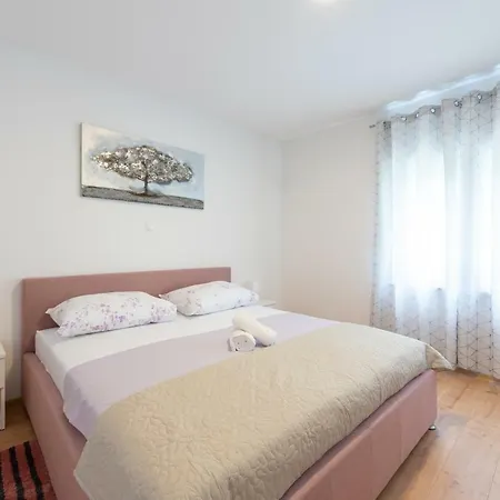 Duje Apartmán *